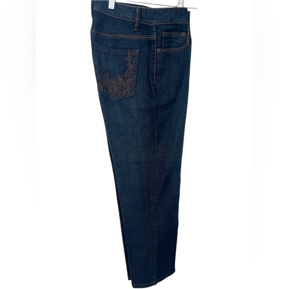 Liz Claiborne Woman’s Dark Blue Straight Jeans - Size 8 - Picture 10 of 16